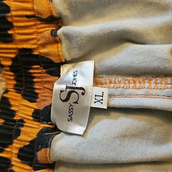 Sassy Jones Stevie Overalls - Leopard - Picture 6 of 6